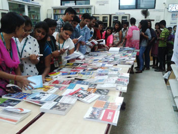 Book-Exhibition (16)