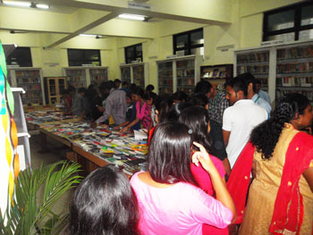 Book-Exhibition (17)